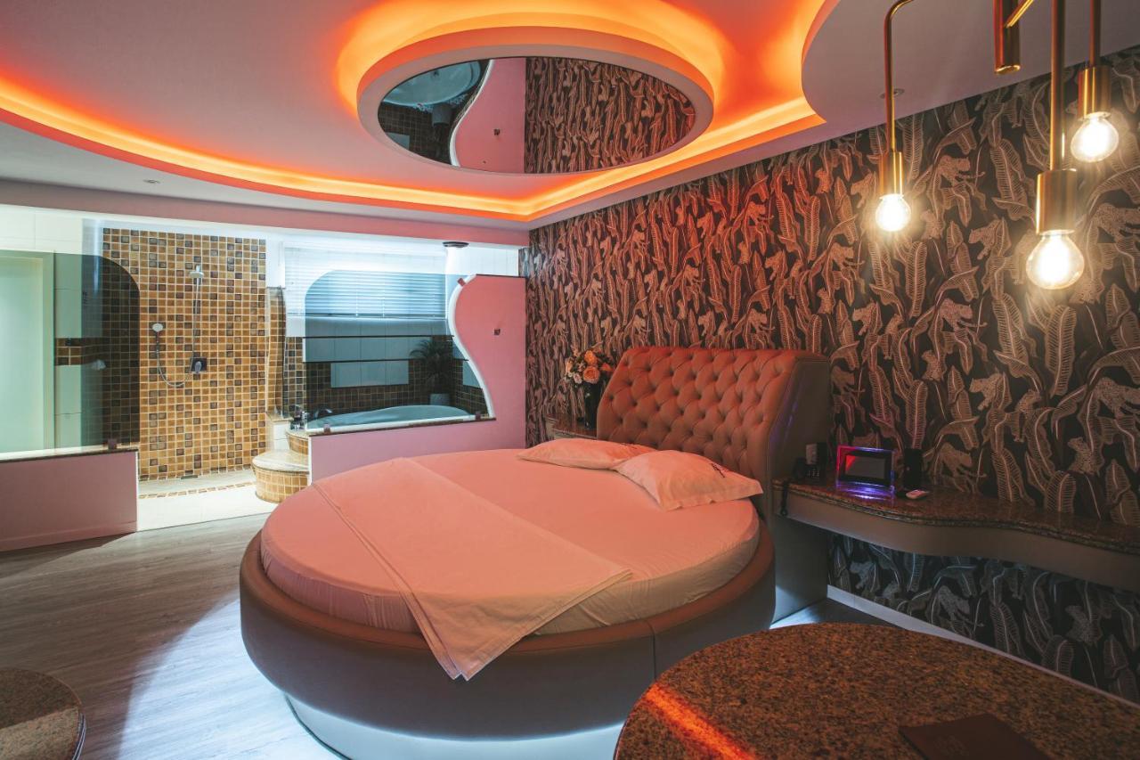 Motel Kalahari Jaragua do Sul Bagian luar foto