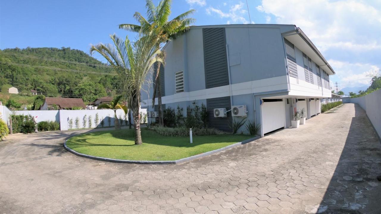 Motel Kalahari Jaragua do Sul Bagian luar foto